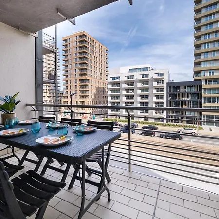 2 Bedrooms With Magnificent Seaview And Free Parking Apartment *