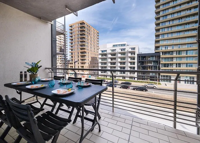 2 Bedrooms With Magnificent Seaview And Free Parking Apartamento *