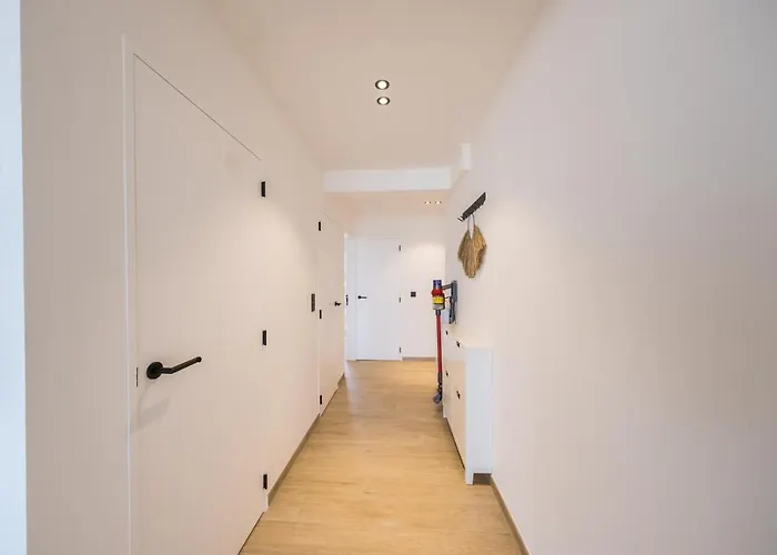 Apartamento 2 Bedrooms With Magnificent Seaview And Free Parking